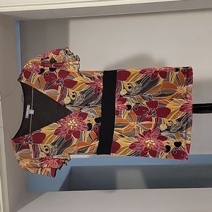 Fall colors, short sleeved shirt